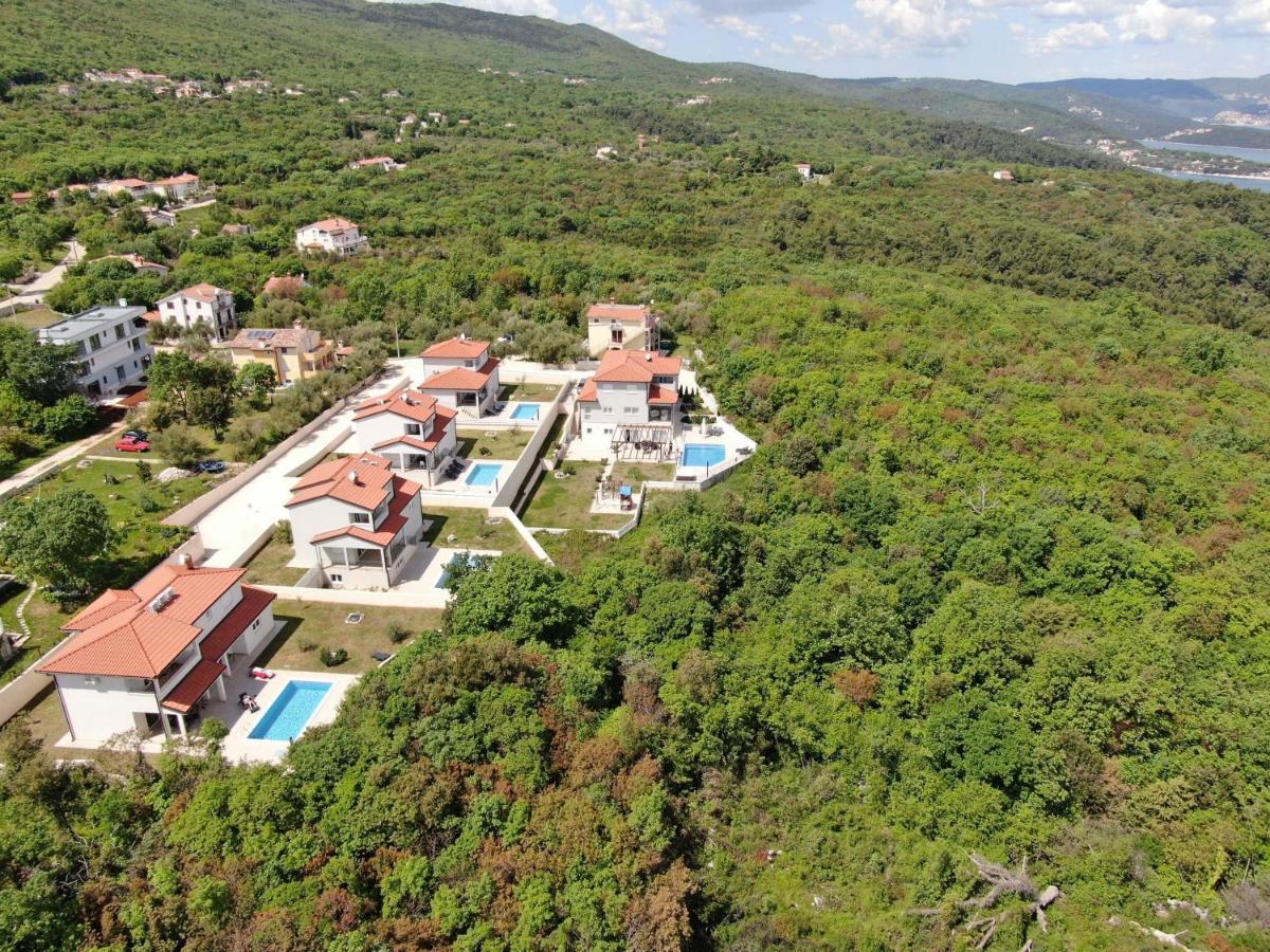 Yourcroatiaholiday - Villa With 6 Rooms Drenje  Exterior foto